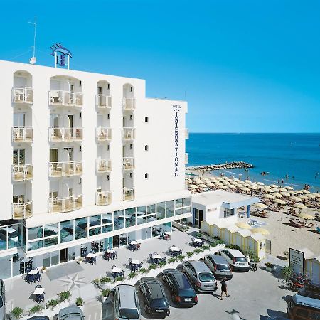 Hotel International Direttamente Sulla Sabbia Мізано-Адріатіко Екстер'єр фото